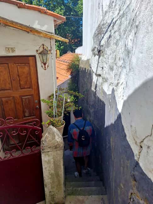 Porto: Jewish Heritage Walking Tour - Esnoga stairs and the church stretch: history in motion up steep steps