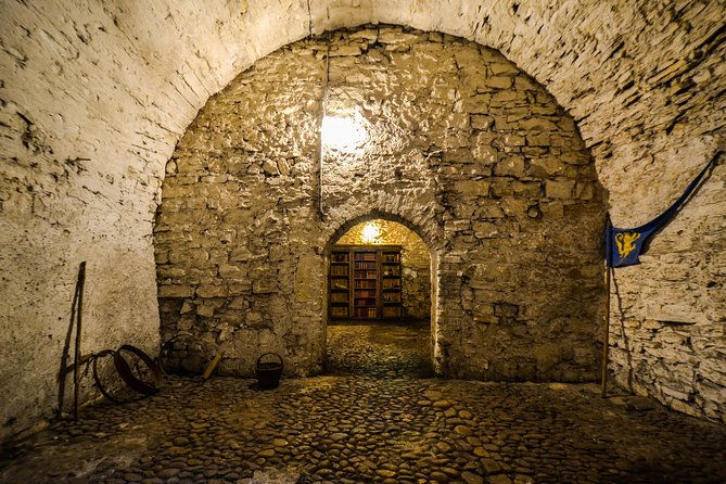 Prague Old Town, Medieval Underground and Dungeon Historical Tour - Prague Old Town plus medieval underground in 90 minutes