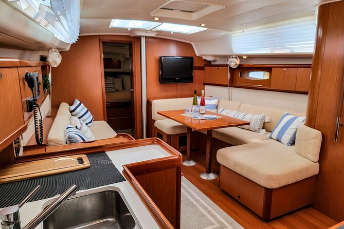 Private Afternoon Sailing/Dolphin & History Tour on 43ft Mystique - Your captain and crew make the trip feel personal