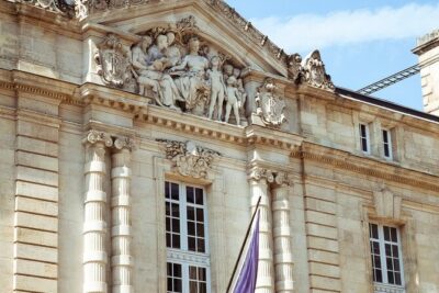Private Bordeaux History Tour with a glass of Bordeaux wine. - Tour Pey-Berland and Rue Saint-Catherine: Roman Roots to Modern Streets