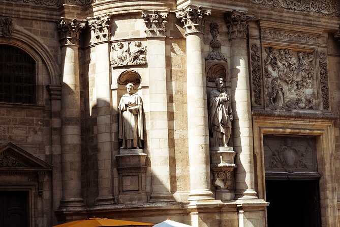 Private Bordeaux History Tour with a glass of Bordeaux wine. - Place Gambetta and Quinconces: Revolution-Era Memory in Stone