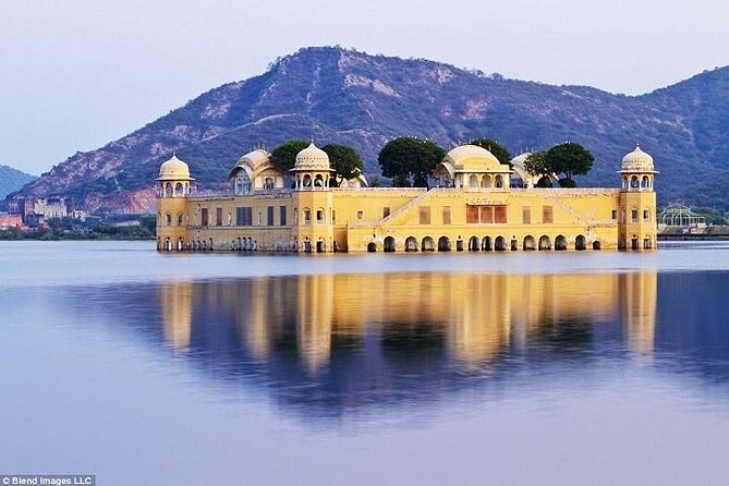 Private Full-Day Sightseeing Tour of Jaipur’s Heritage by Car - Getting around in comfort: AC vehicle, bottled water, and a real route