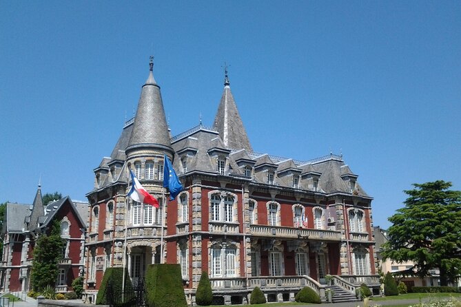 Private Guided History tour of Lourdes - Holy water, basilicas, and timing surprises you can handle