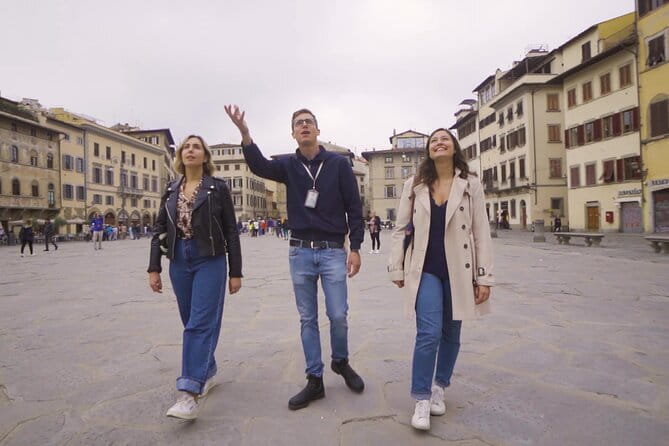 Private Guided Visit Florence's Santa Croce Basilica and Ancient Leather School - Meeting at Piazza Santa Croce: start where the story begins