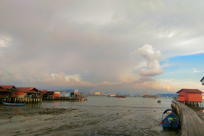 Private Half-Day George Town History Tour - The warm start at Chew Jetty: clan life you can still feel