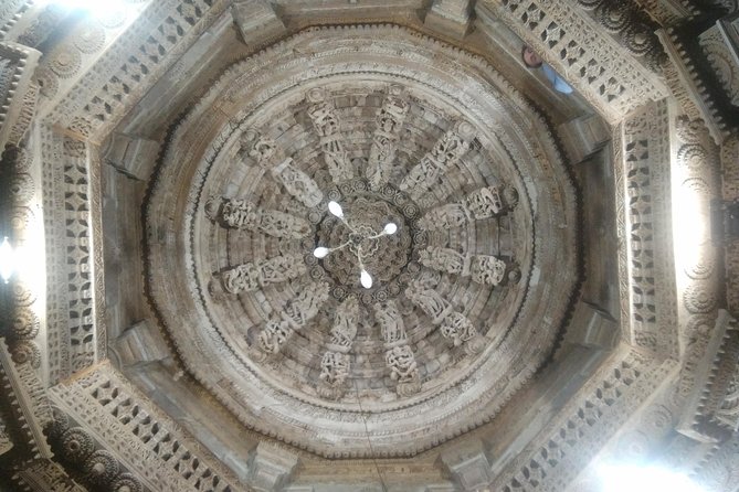Private Heritage Walking Tour in Jaisalmer Fort and Old Bazaar - Private walking tour in Jaisalmer: why this beats a drive-by