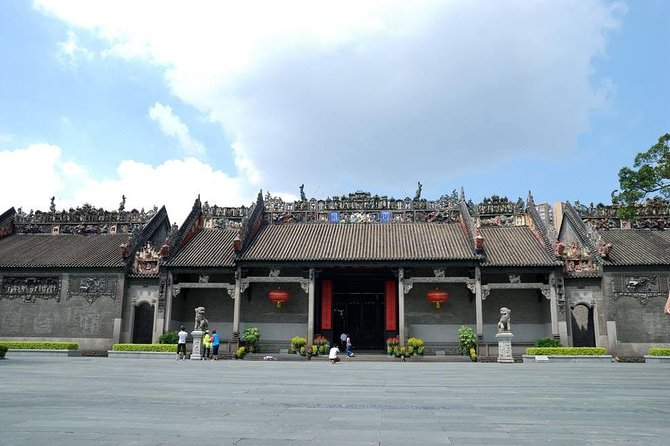 Private Historical Tour: Guangzhou City Sightseeing Including Lunch - A one-day circuit of royal tombs, Buddhist giants, and colonial streets
