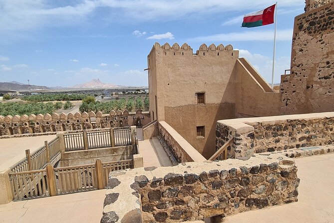 Private Historical Tour - Nizwa Fort - Nizwa Souq - Bahla Fort - Jabreen Castle - Nizwa Fort: views, defense strategy, and a museum feel