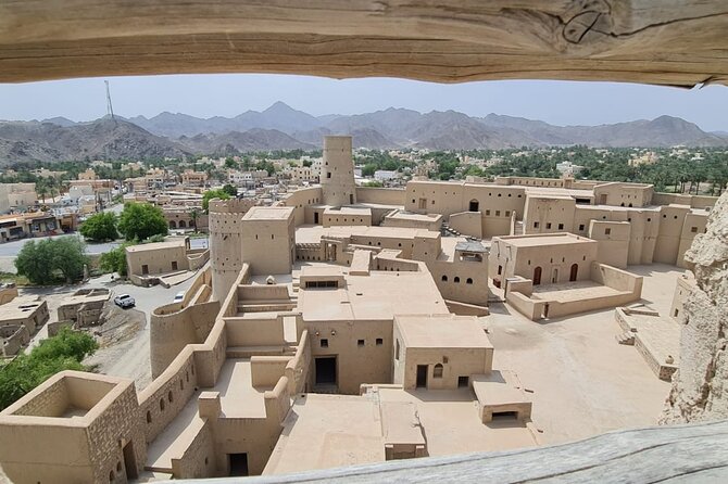 Private Historical Tour - Nizwa Fort - Nizwa Souq - Bahla Fort - Jabreen Castle - Nizwa Souq: fruit, meat, fish, and spice shopping that smells like Oman