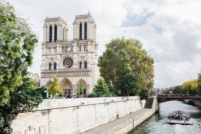 Private Historical Tour of Notre Dame - Stop 1: The Archeological Crypt of the Parvis explained without entering it