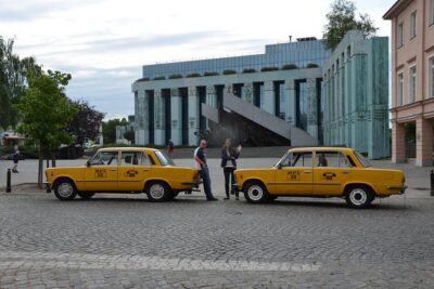 Private Historical Tour of Warsaw by a Retro Fiat with Pickup - UNESCO Old Town: What Survived and What It Means