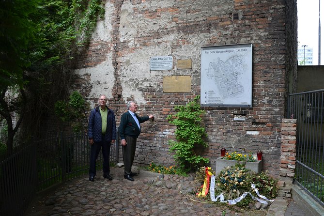 Private Historical Tour of Warsaw by a Retro Fiat with Pickup - Warsaw Uprising Monument: Honoring the People Who Fought