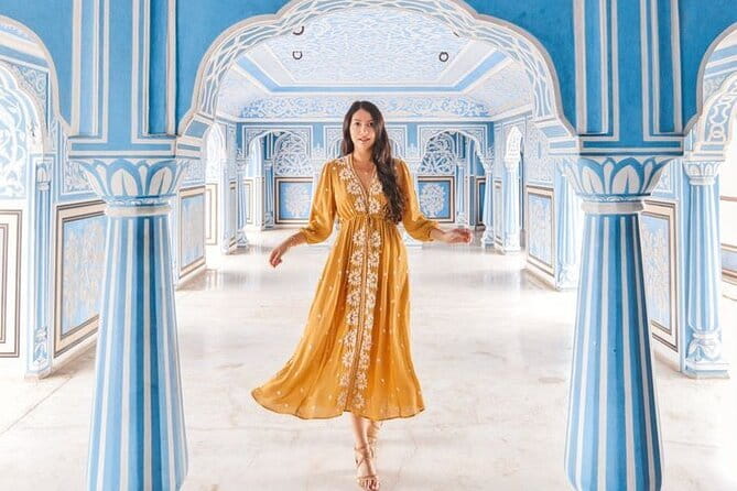 Private Jaipur Sightseeing Tour with Car and Guide - Royal Gaitor Tombs and Nahargarh views: a calmer change