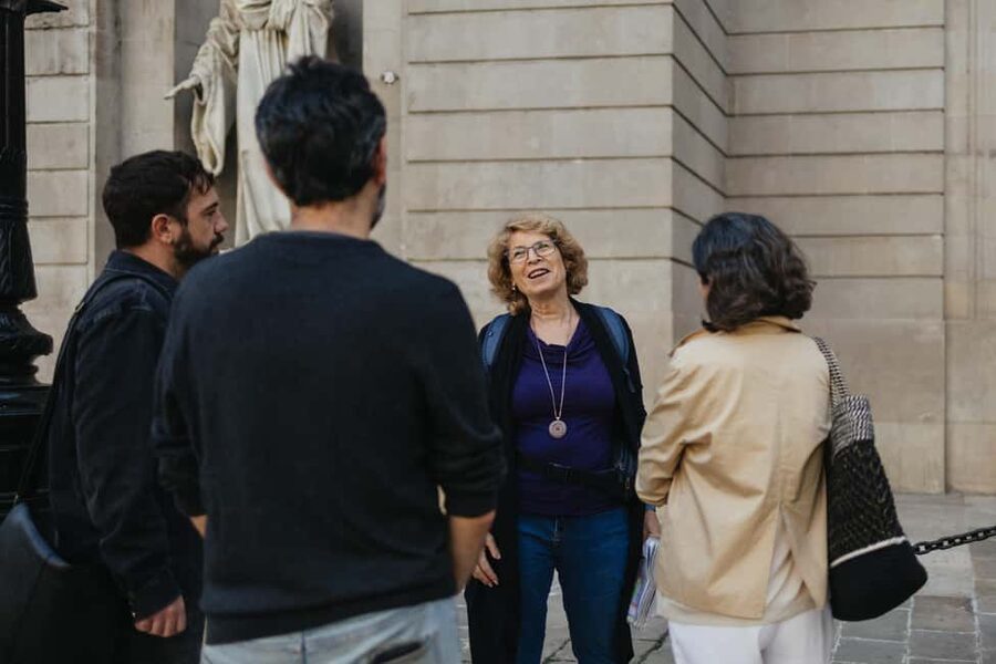 Private Jewish Heritage Journey by Barcelona Dreaming - Entering the Ancient Synagogue: seeing a surviving landmark up close