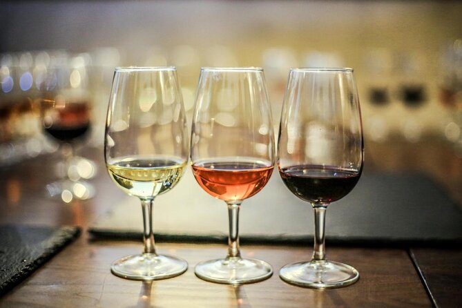 Private Lisbon-Arrábida Wine Tour: 3 Wineries, Coast & Heritage - Key things that make this tour work