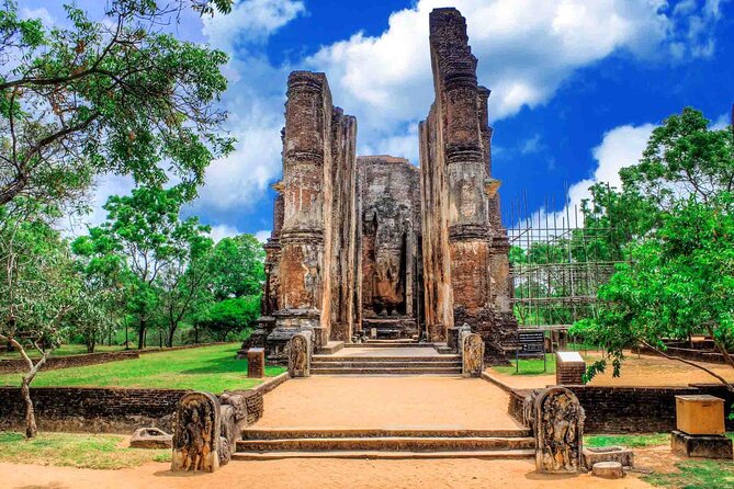 Private Polonnaruwa Sightseeing Day Tour from Sigiriya - Vatadage: the stone shelter that frames sacred image culture
