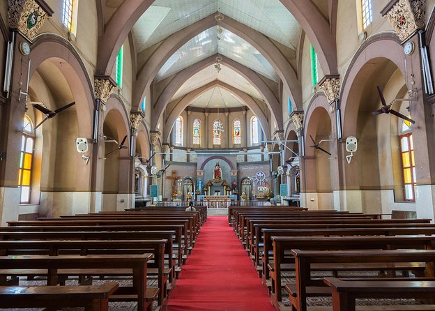 Private Portuguese Heritage Tour: Se Cathedral, Basilica of Bom Jesus and Dona Paula Beach in Goa - Portuguese Heritage in Goa: Why This Half-Day Works