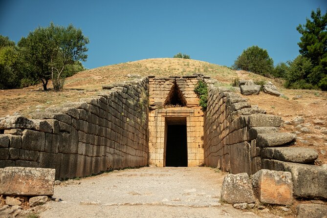 Private Tour of Ancient Corinth, Mycenae and Nafplio - Stop 5: Archaeological Museum of Ancient Mycenae—gold that changes the story
