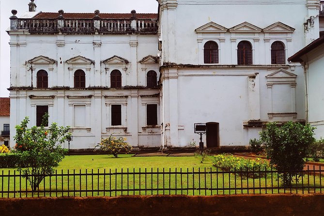 Private Tour of Fontainhas & Old Goa's Portuguese Heritage - Old Goa’s Basilica of Bom Jesus: Why This Church Gets the Spotlight