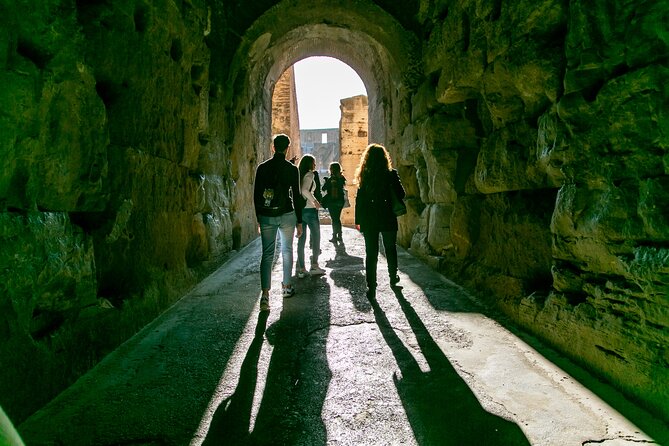 Private Tour of the Colosseum Forums Palatine Hill & Ancient Rome - Meeting at Piazza del Colosseo and what the flow feels like