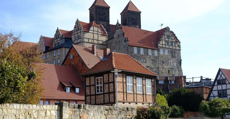 Quedlinburg UNESCO World Heritage Group Tour (private) - German-only guide and pacing: a practical consideration