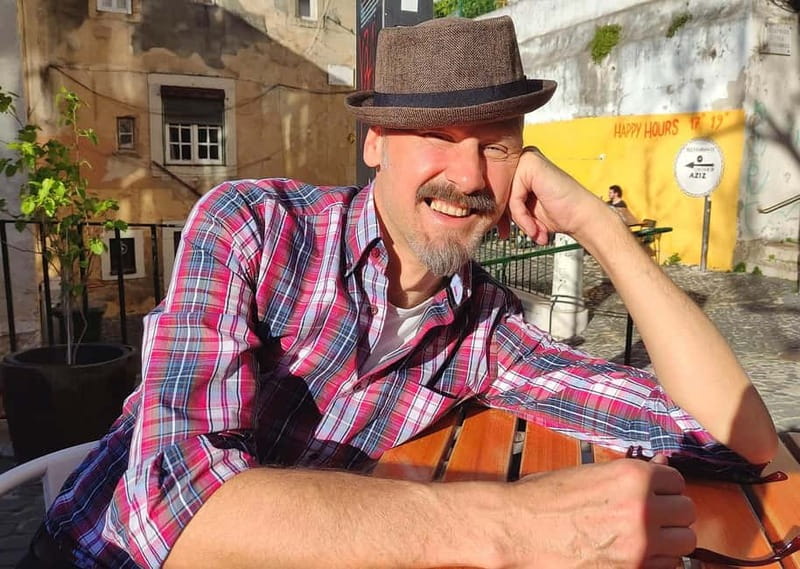 Queer Lisbon History Tour: scene/history - Bairro Alto: censorship, police pressure, and the beginnings of drag
