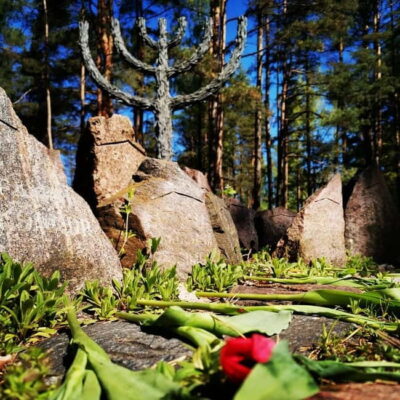 Riga: Jewish History and Heritage Tour - Meeting Armands and keeping the group tight