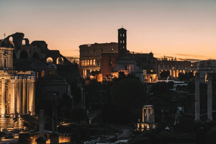 Rome: Ancient Rome Night Tour - Rione Monti Walk: Julius Caesar Streets and a Pope Borgia Link