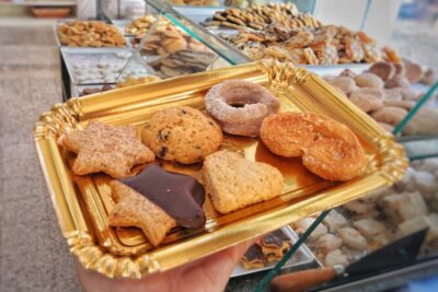 Rome: Trastevere street food and history tour - small group - Jewish Ghetto First: Synagogues, Streets, and Food Connections
