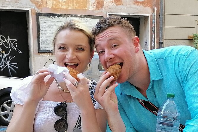 Rome: Trastevere street food and history tour - small group - Piazza di Santa Maria in Trastevere: See the Square, Then Go Inside