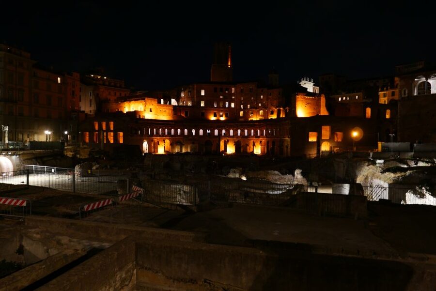 Rome: Wonders of Ancient Rome at Dusk - Trajan’s Forum and Capitoline Hill: the photo moment and the view