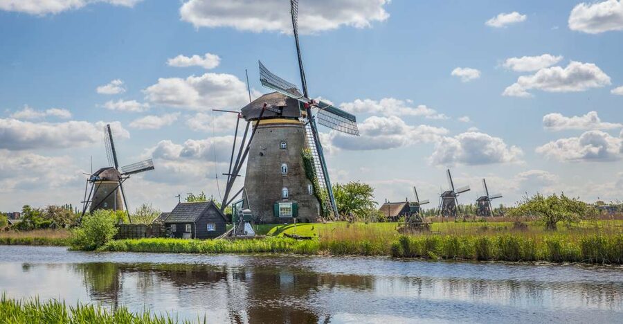 Rotterdam: Kinderdijk UNESCO World Heritage Entry Ticket - The boat trip through the World Heritage Site: best views, limited seating, smart timing
