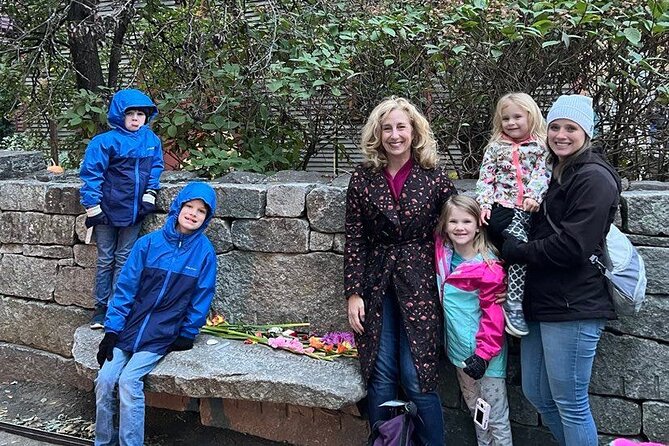 Salem Kids Walking History Tour - Salem in one hour: why this pace works with kids