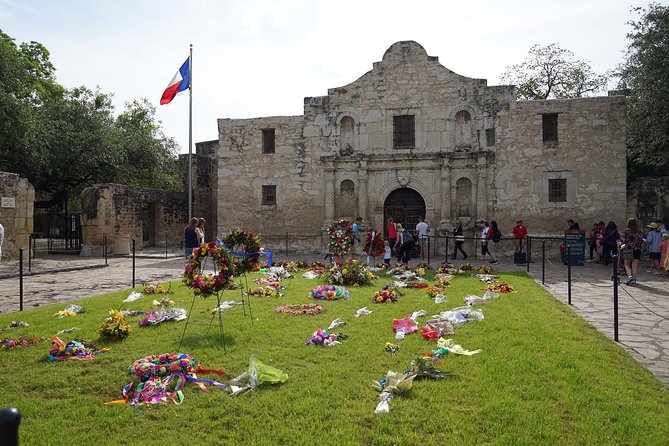 San Antonio Missions UNESCO World Heritage Sites Tour - La Villita, Alamo Plaza, and Your Final Choice: Hotel or Alamo