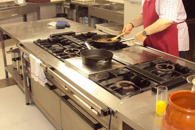 San Sebastián Private Food-Historical tour & meal at a Gastronomy Club - Practical tips so the day runs smooth