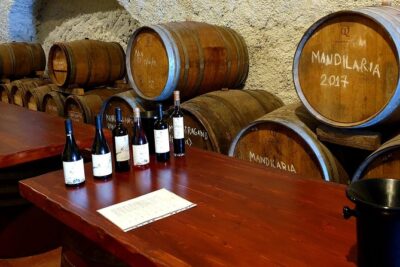 Santorini: 4hrs Small Group Wine Tasting Tour with Local Bites - The 4-Hour Flow: Views, Kouloura, Then Three Wineries