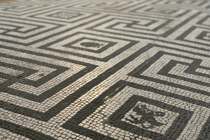 Secret Herculaneum: The Hidden Treasure of Ancient Roman Civilization - Meeting at the Herculaneum Ticket Office: timing that affects the day