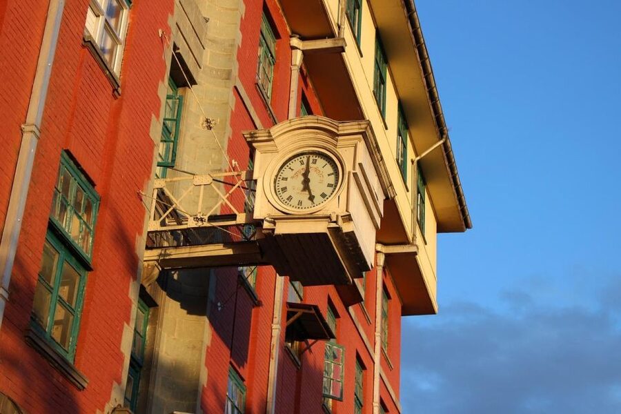 Shimla: Guided Walk Tour-Heritage, Culture & Colonial Trail - Betink’s Castle and Gorton Castle: castle-like architecture with purpose