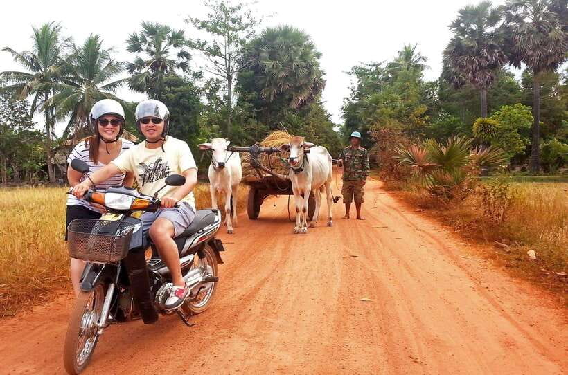 Siem Reap: 3-Hour Ancient Trails Motorbike Tour - The route sequence: villages, off-road tracks, and an ancient bridge