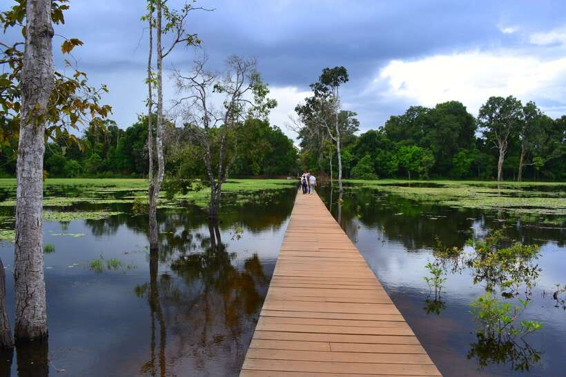 Siem Reap: Banteay Srei and Grand Circuit Heritage Tour - Neak Pean and Jayatataka Baray: Buddhism on a circular island