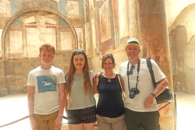 Skip the Line Ancient Herculaneum Walking Tour with Top Rated Guide - Stop 1: Parco Acheologico di Ercolano for the big picture