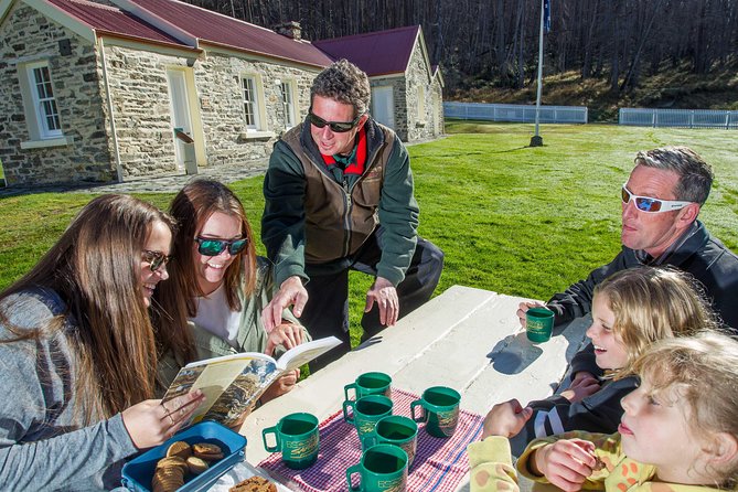 Skippers Canyon 4WD Heritage half day Tour from Queenstown - Gold panning at Deep Creek: the hands-on payoff