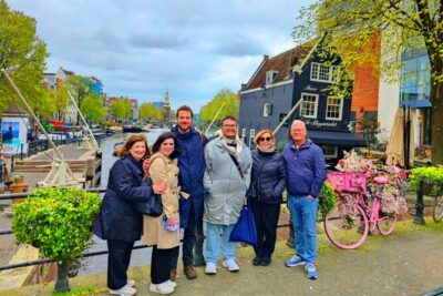 Skipping Lines & Sipping Beers: A History Tour of Amsterdam - Stroopwafel From Amsterdam’s Oldest Bakery: Warm Caramel Meets Fresh Air