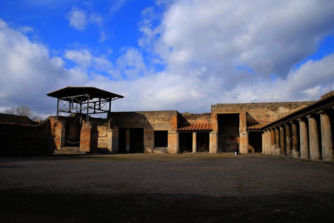 Small Group Guided Walking Tour of Ancient Pompeii Highlights - Key highlights at a glance