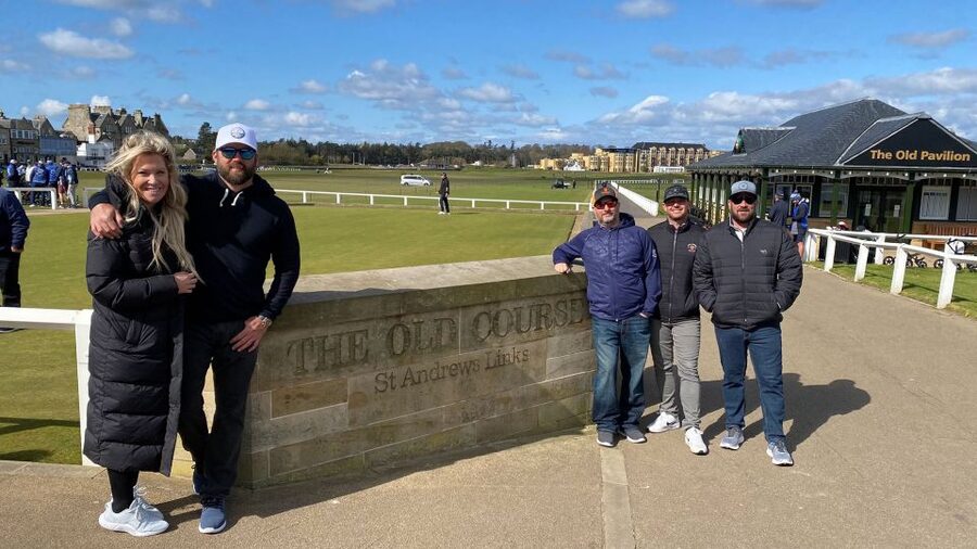 St Andrews: Golf Origins and Old Course History Tour - The 1st tee and fairway walk: Royal and Ancient in your line of sight