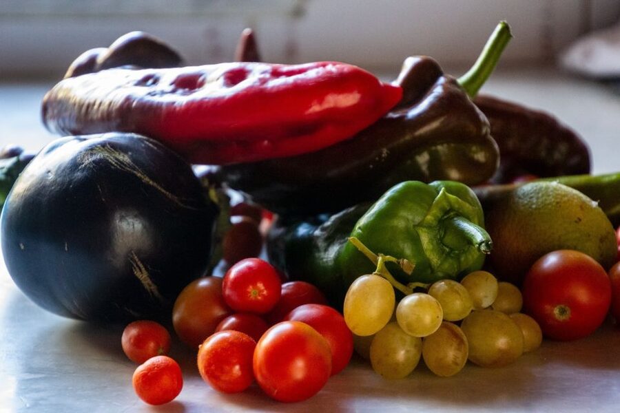 Syracuse: Traditional Cooking Class & Ancient Market Visit - The Ortygia Street Market: how you learn Sicily by buying ingredients