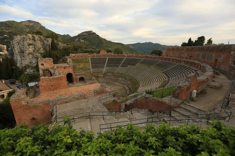 Taormina: Ancient Theater Entry Ticket and Guided Tour - Ancient Theater of Taormina: what the $37 gets you in real life
