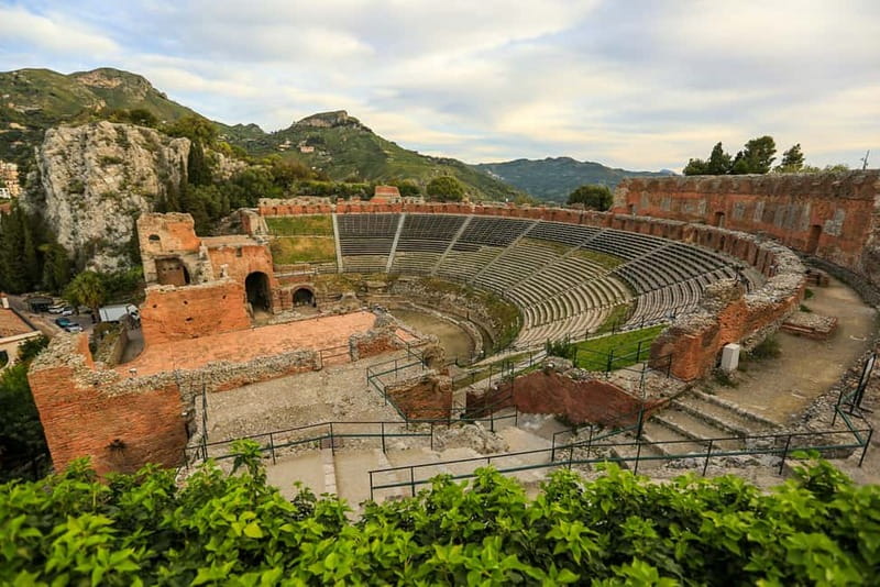 Taormina: Ancient Theater Skip-the-Line Ticket & Audio Guide - The Ancient Theater of Taormina: more than a pretty ruin