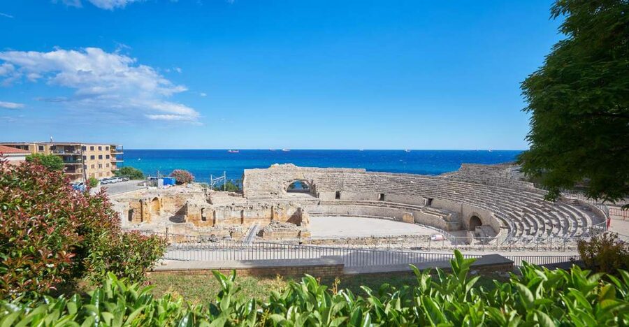 Tarragona: Roman Heritage Guided Walking Tour - Roman walls and the hill that made Tarragona matter