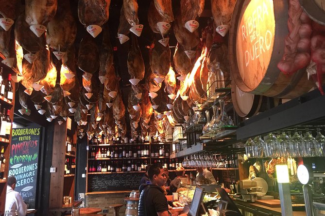 Taste of Barcelona: Boqueria Market, Tapas & History Tour - Boqueria Market: Tastes First, Browsing Later
